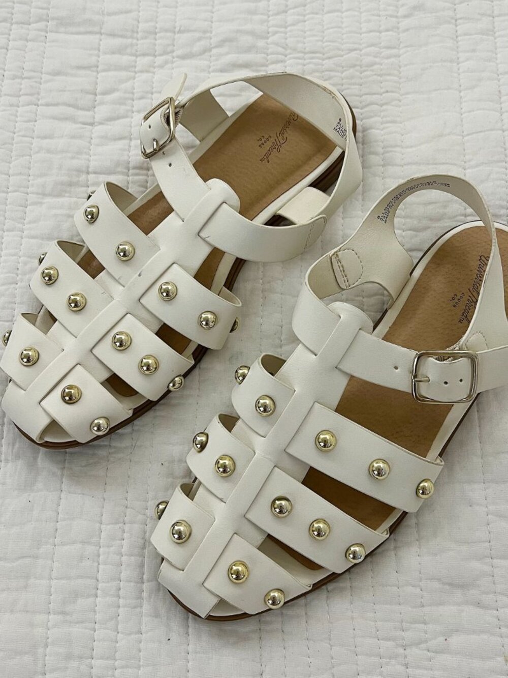Universal Thread White Stud Fisherman Sandal Flats Women's Size 8